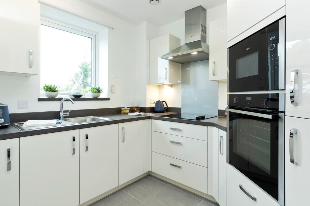 Additional image 6 of 2 bed flat to rentHeene Road, Worthing BN11