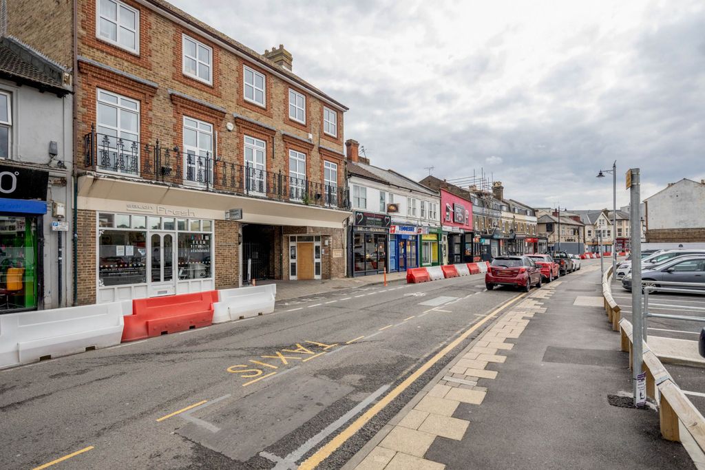 Additional image 35 of 1 bed flat to rentQueen Street, Maidenhead SL6