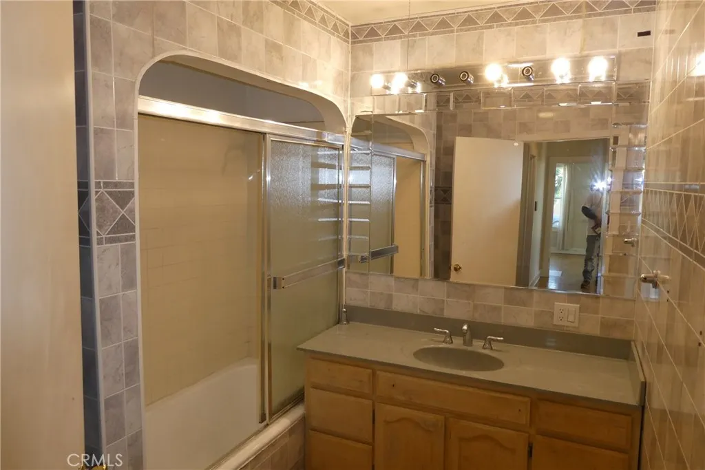 Additional image 12 of 7040 Arlington Ave, Los Angeles, CA 90043