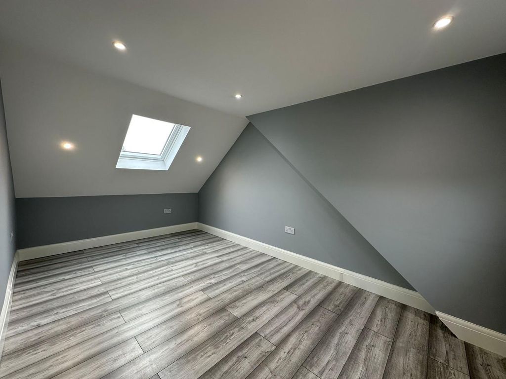 Additional image 8 of 8 bed property to rentRockley Road, Luton LU1
