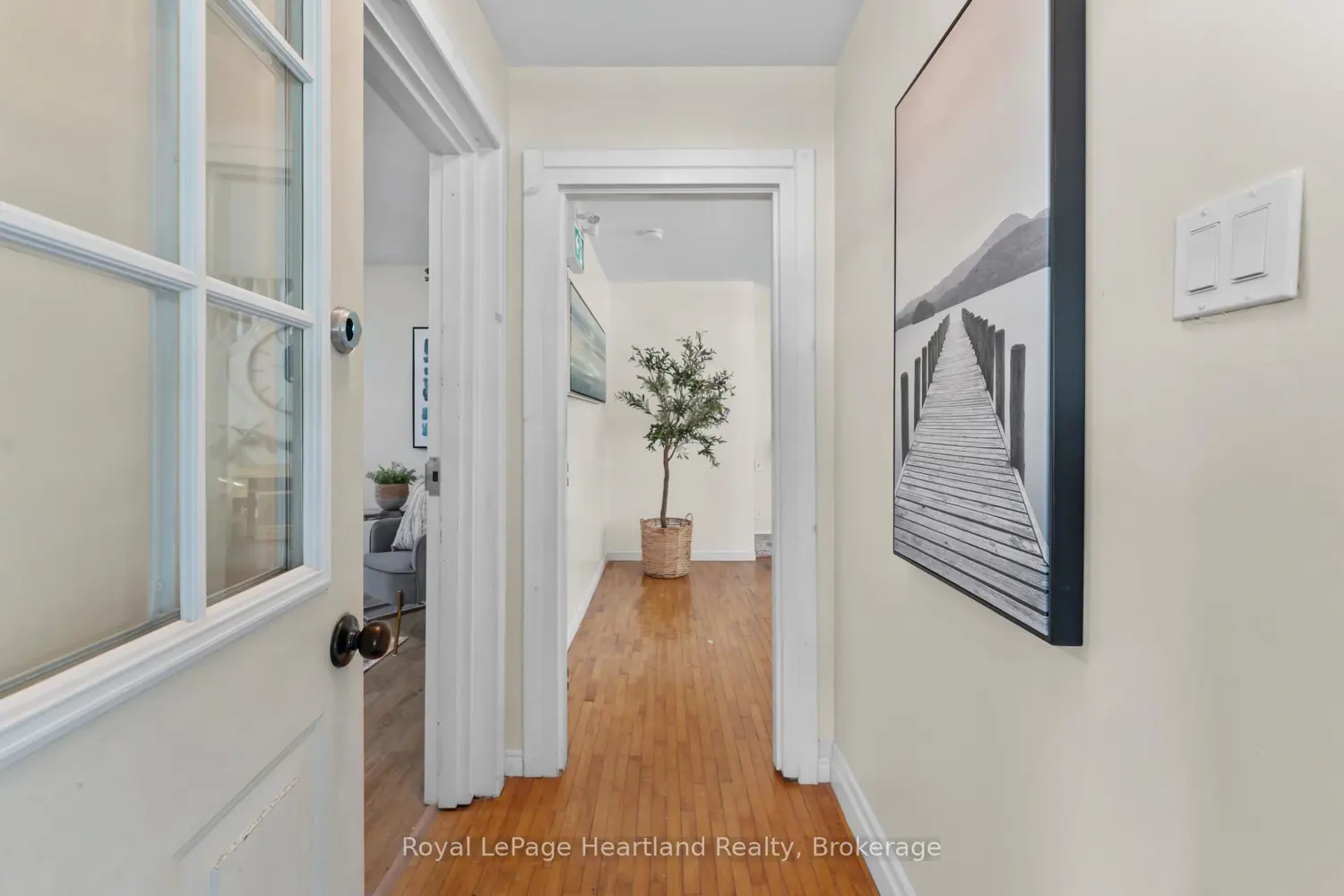 Additional image 3 of 5 The Square