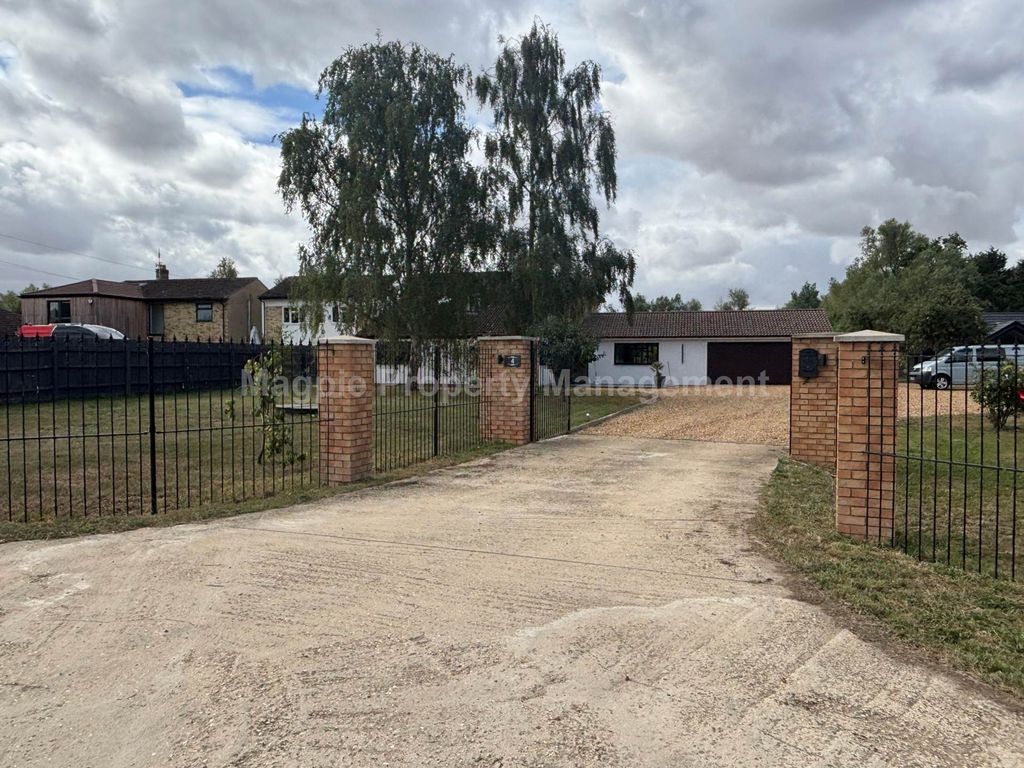 Additional image 36 of 6 bed semi-detached house to rentThe Lakes, Twentypence Road, Cottenham, Cambridge CB24
