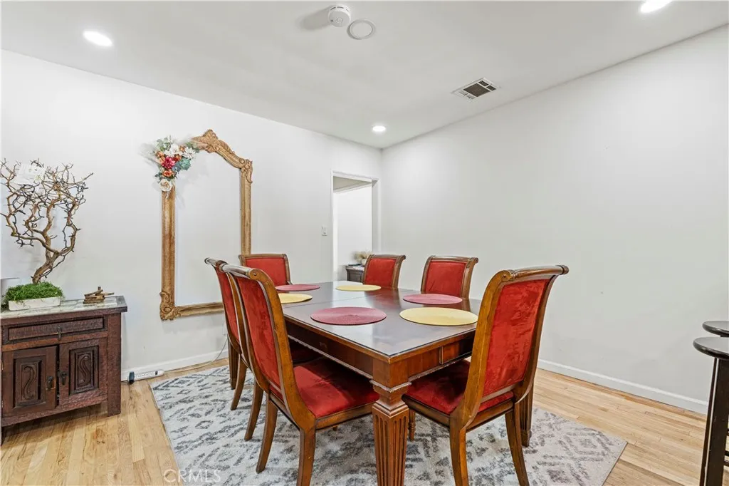 Additional image 6 of 18229 Strathern Street, Reseda, CA 91335