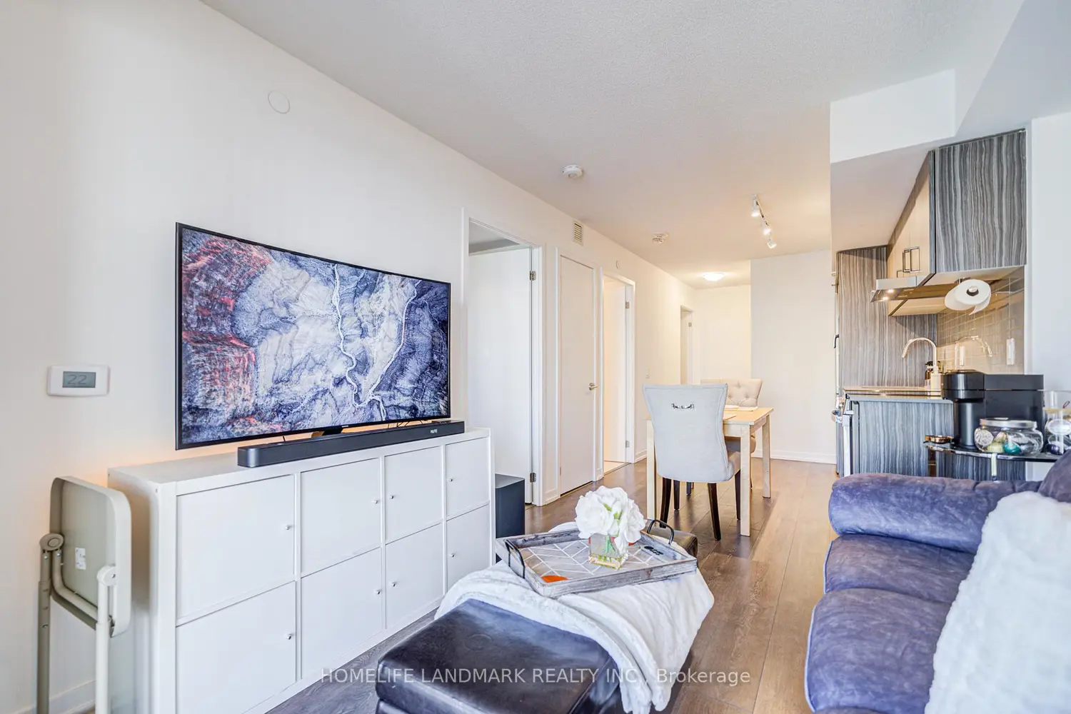 Additional image 10 of 219 Dundas Street 609