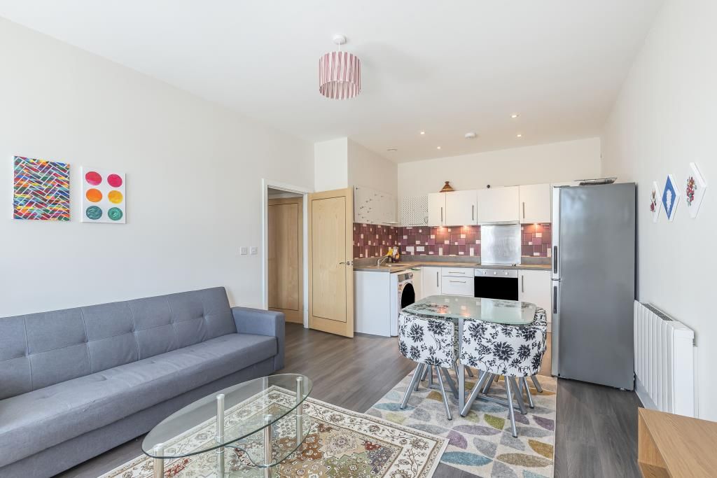 Additional image 8 of 2 bed flat to rentClerewater Place, Thatcham RG19