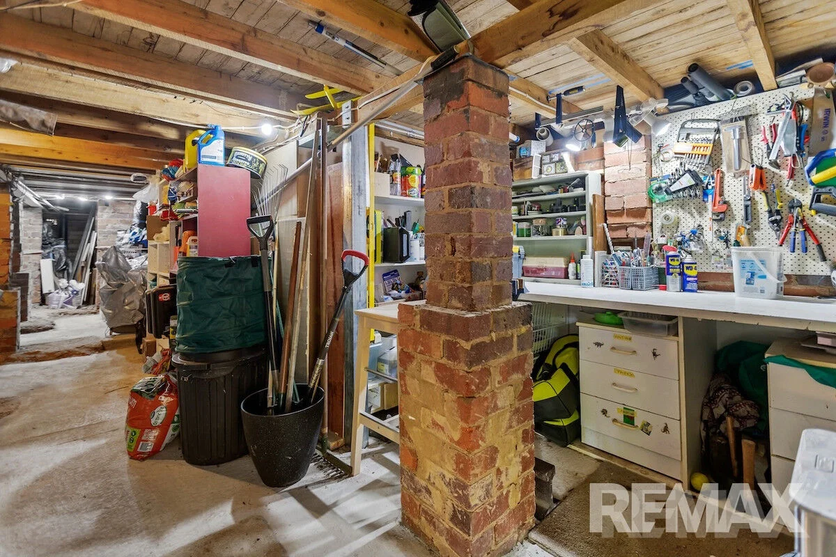 Additional image 37 of 8 Sunshine Avenue, Turvey Park NSW 2650