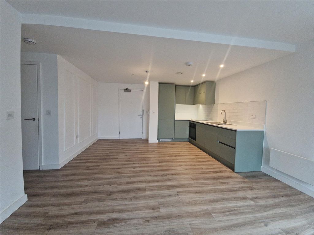 Additional image 4 of 2 bed flat to rentChevette Court, Luton LU2