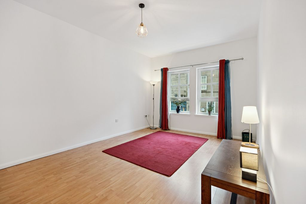 Additional image 2 of 2 bed flat to rentBaker Street, Stirling, Stirlingshire FK8