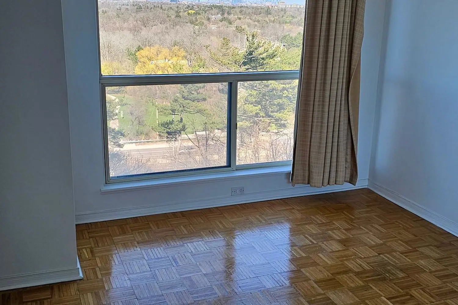 Additional image 10 of 2155 Burnhamthorpe Road 1103