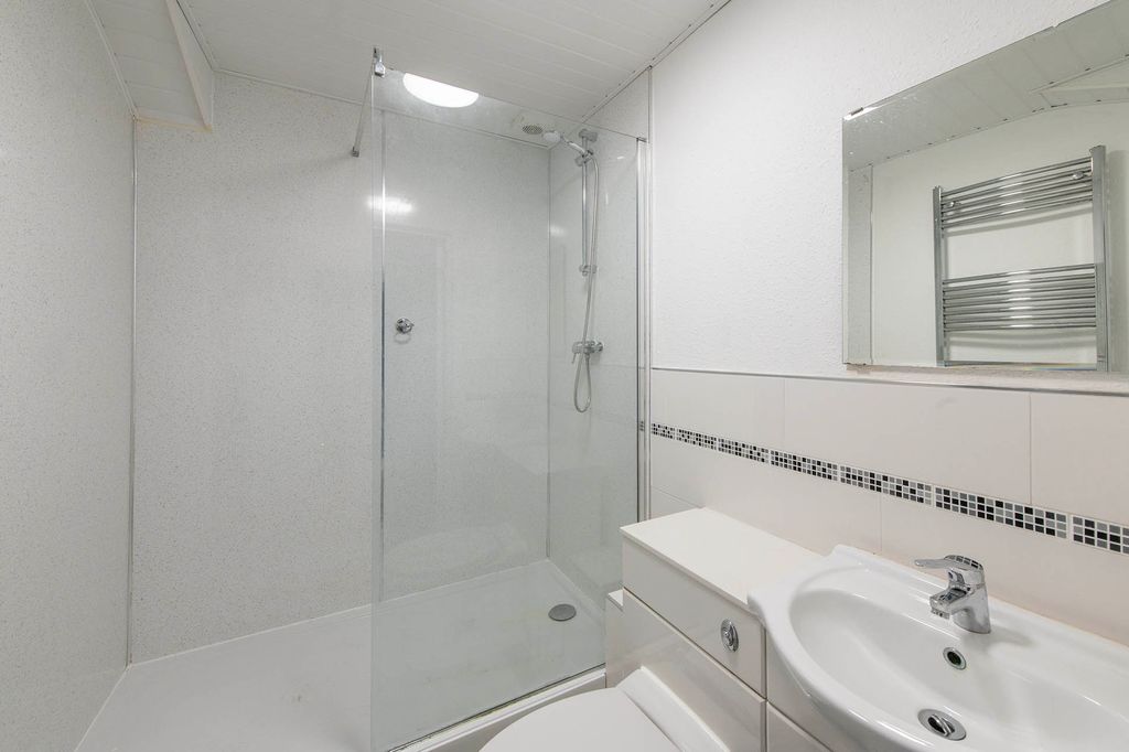 Additional image 9 of 3 bed flat to rentBruce St, Stirling FK8