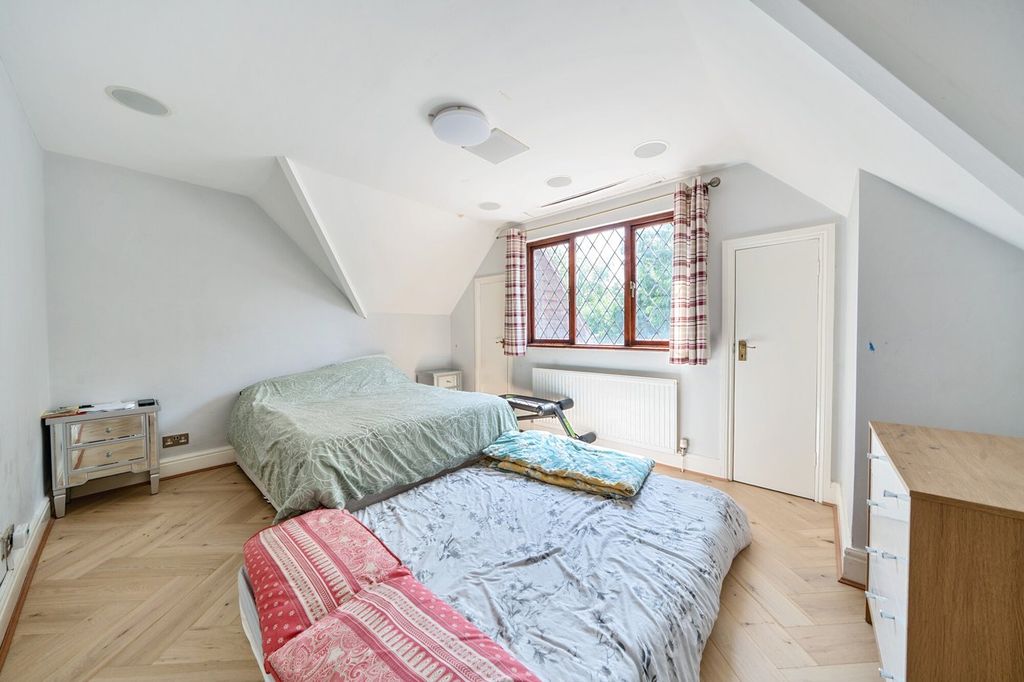 Additional image 14 of 5 bed detached house to rentFishery Road, Maidenhead SL6