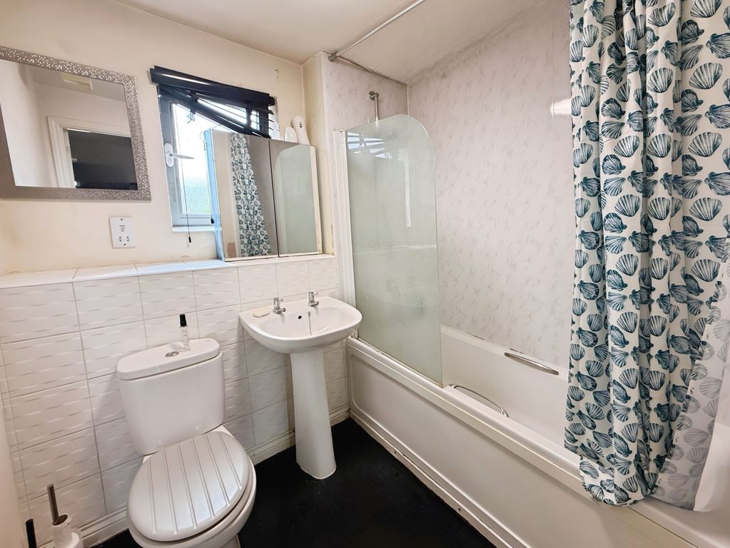 Additional image 6 of 2 bed flat to rentClips Moor, Lawley, Telford TF4