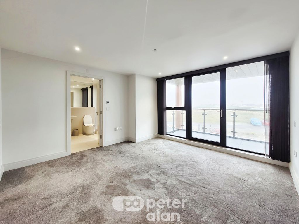 Additional image 7 of 3 bed property to rentRest Bay, Porthcawl CF36