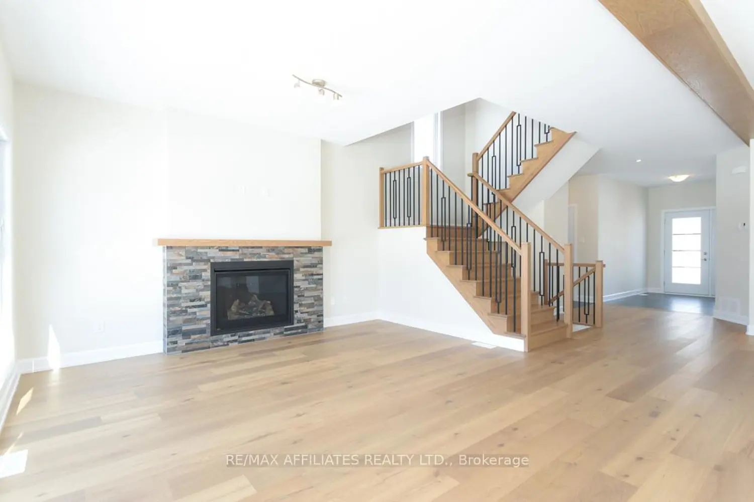 Additional image 7 of 1060 Chablis Crescent