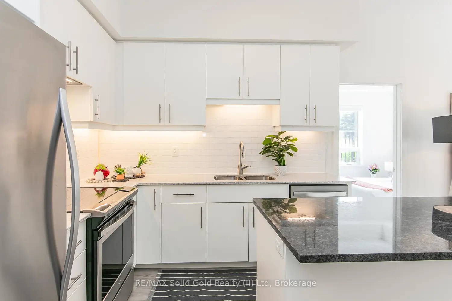 Additional image 2 of 251 Northfield Drive 102