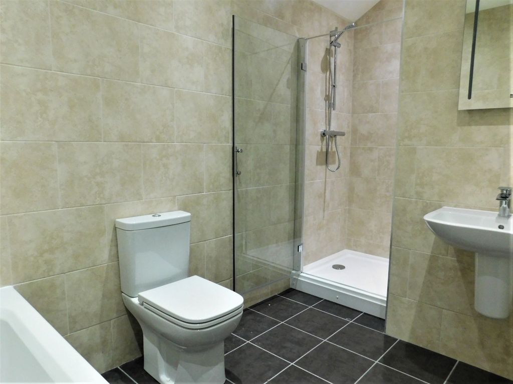 Additional image 5 of 2 bed flat to rentMalt Mill Lane, Stafford ST16