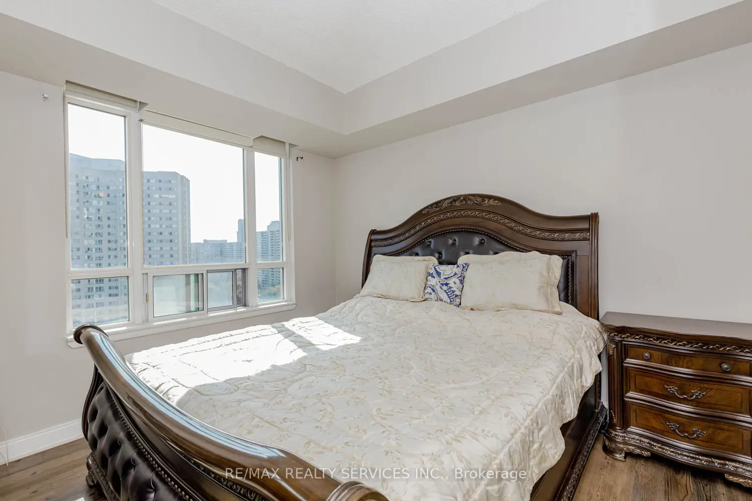 Additional image 12 of 90 Absolute Avenue 1203