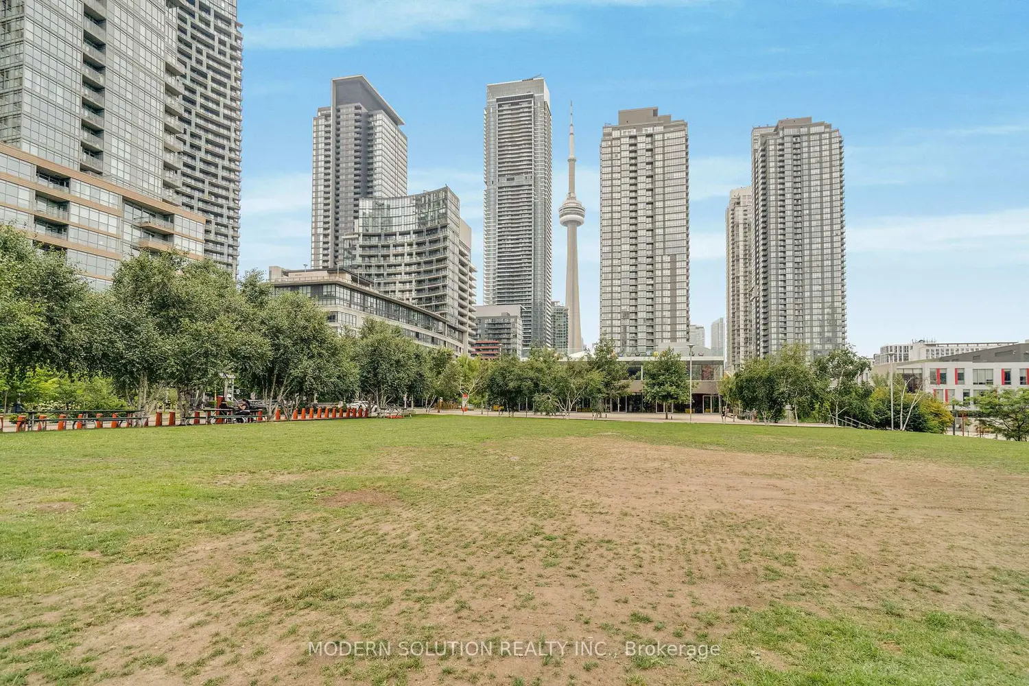 Additional image 18 of 10 Capreol Court 925