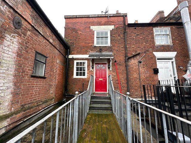 2 bed flat to rentMarket Square, Wellington, Telford, Shropshire TF1