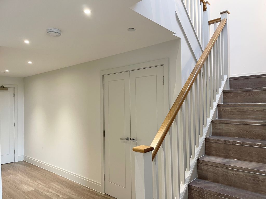 Additional image 14 of 3 bed property to rentRest Bay, Porthcawl CF36