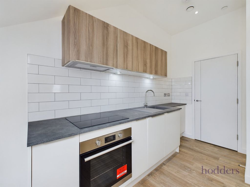 Additional image 3 of 1 bed flat to rentLondon Road, Staines-Upon-Thames, Surrey TW18
