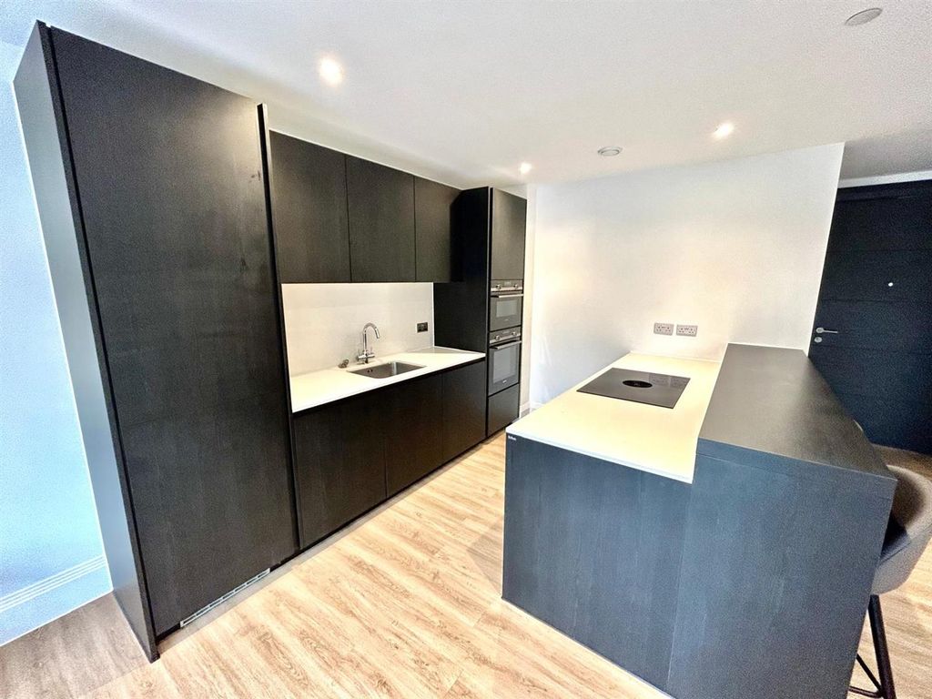 Additional image 4 of 2 bed flat to rentHallam Towers, 272A Fulwood Road, Sheffield S10