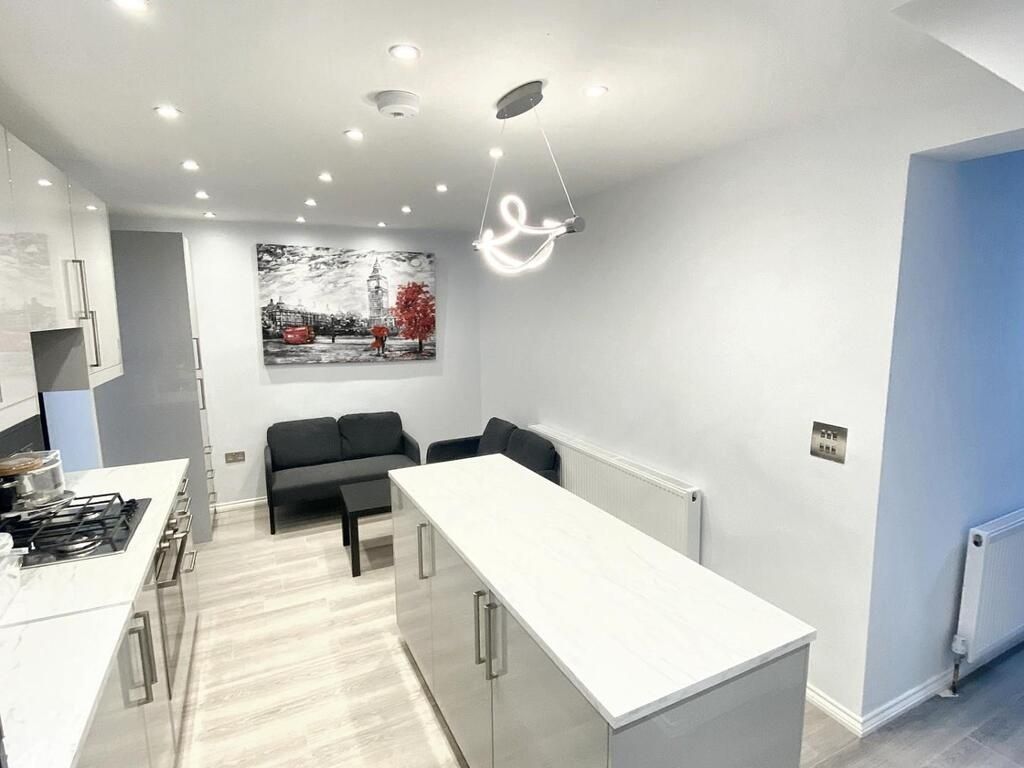 Additional image 6 of 6 bed semi-detached house to rentHogarth Walk 37, Bristol BS7