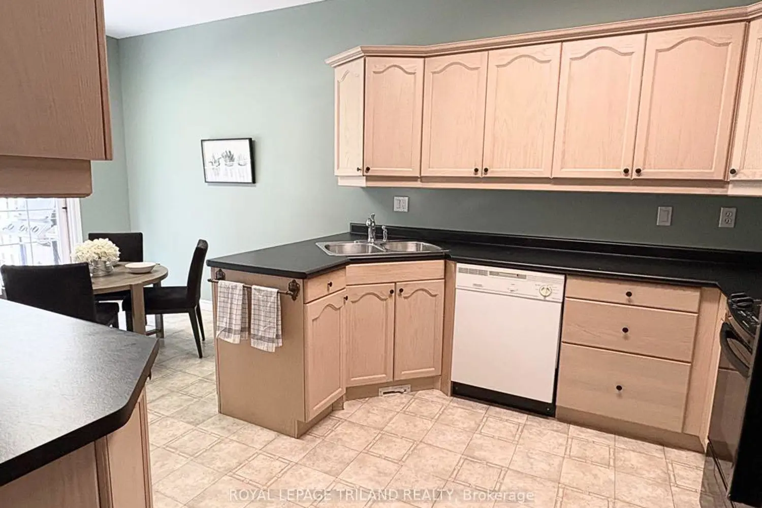 Additional image 14 of 10 Cadeau Terrace 7