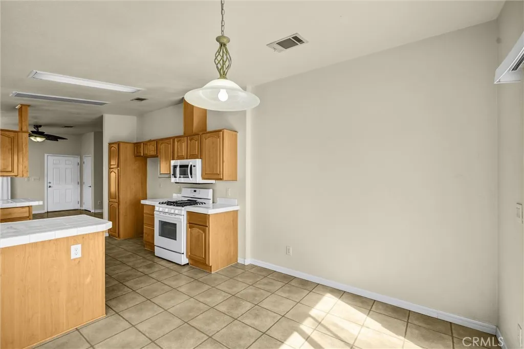 Additional image 46 of 2424 Sunset Ridge Dr., Rosamond, CA 93560