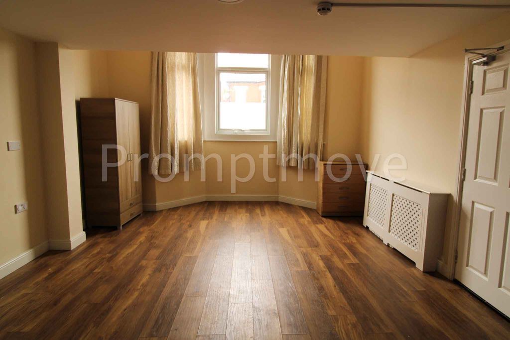 Additional image 2 of 7 bed shared accommodation to rentGrange Avenue, Leagrave, Luton LU4