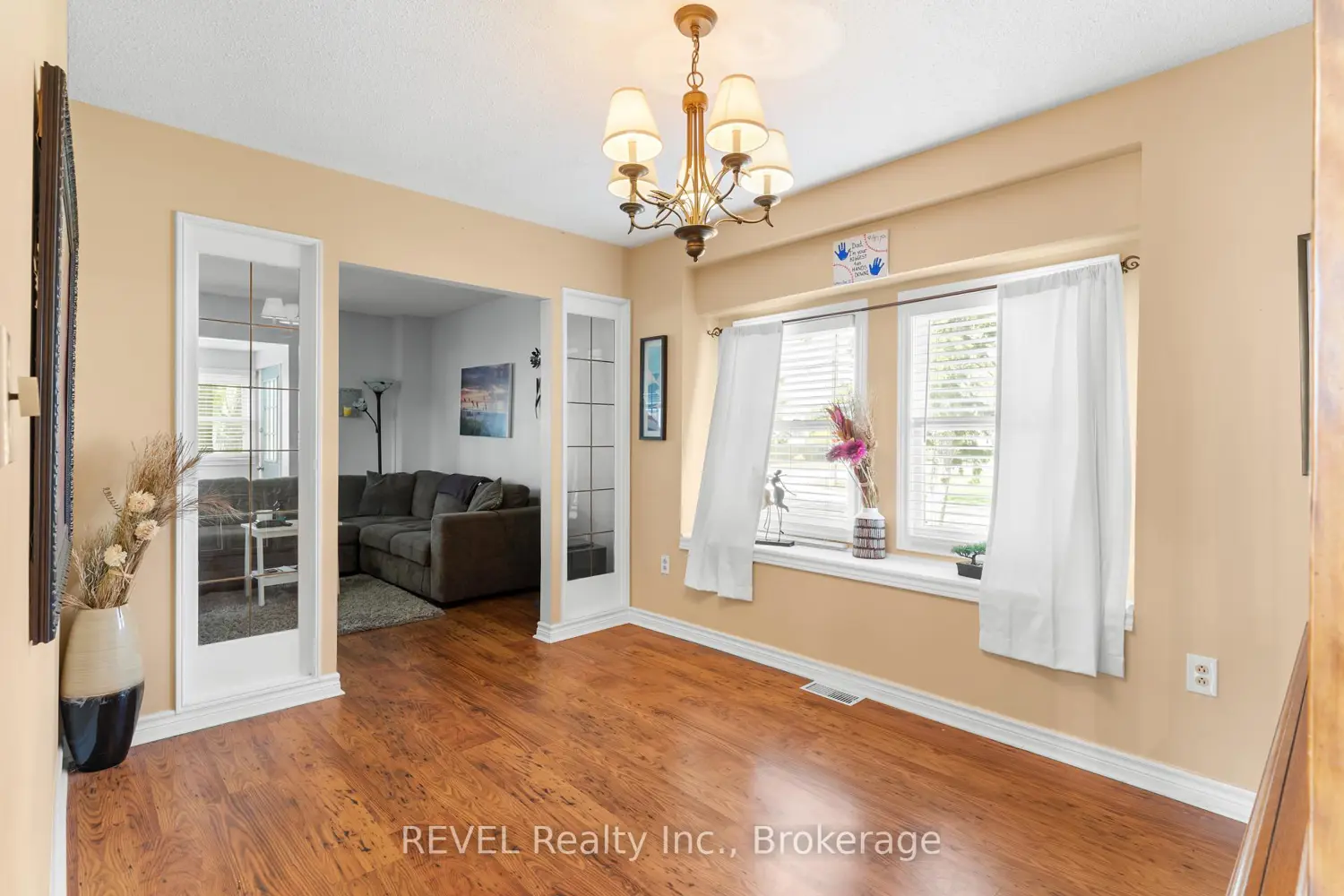 Additional image 8 of 32 Bay Avenue