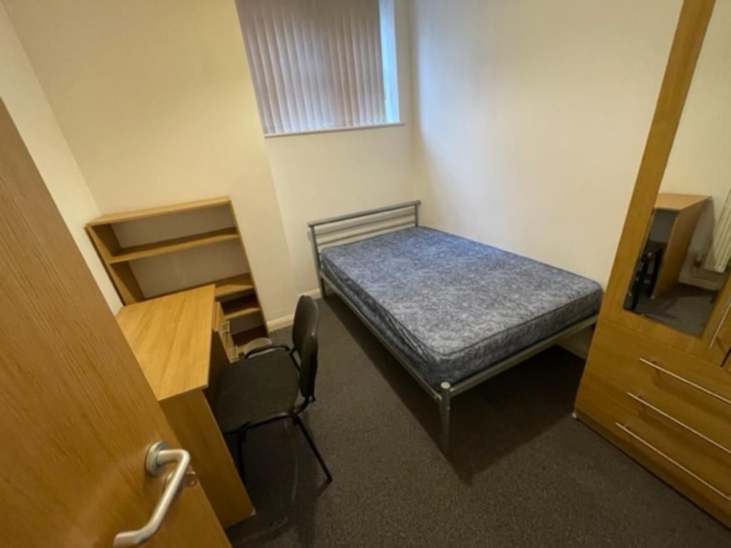 Additional image 7 of 7 bed flat to rent39B, Warwick Street, Leamington Spa CV32