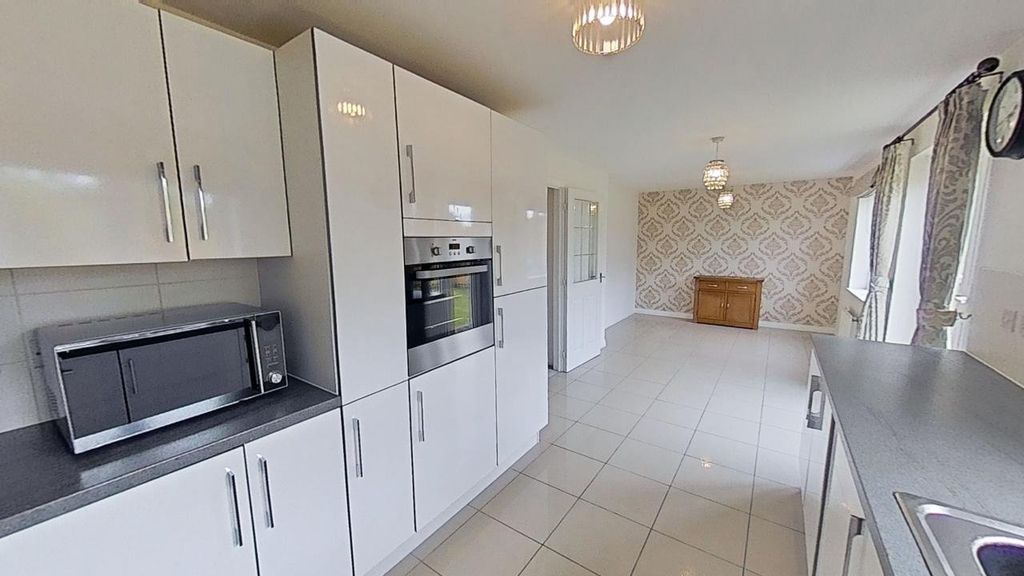 Additional image 5 of 4 bed detached house to rentKilgannan Drive, Redding, Falkirk, Stirlingshire FK2