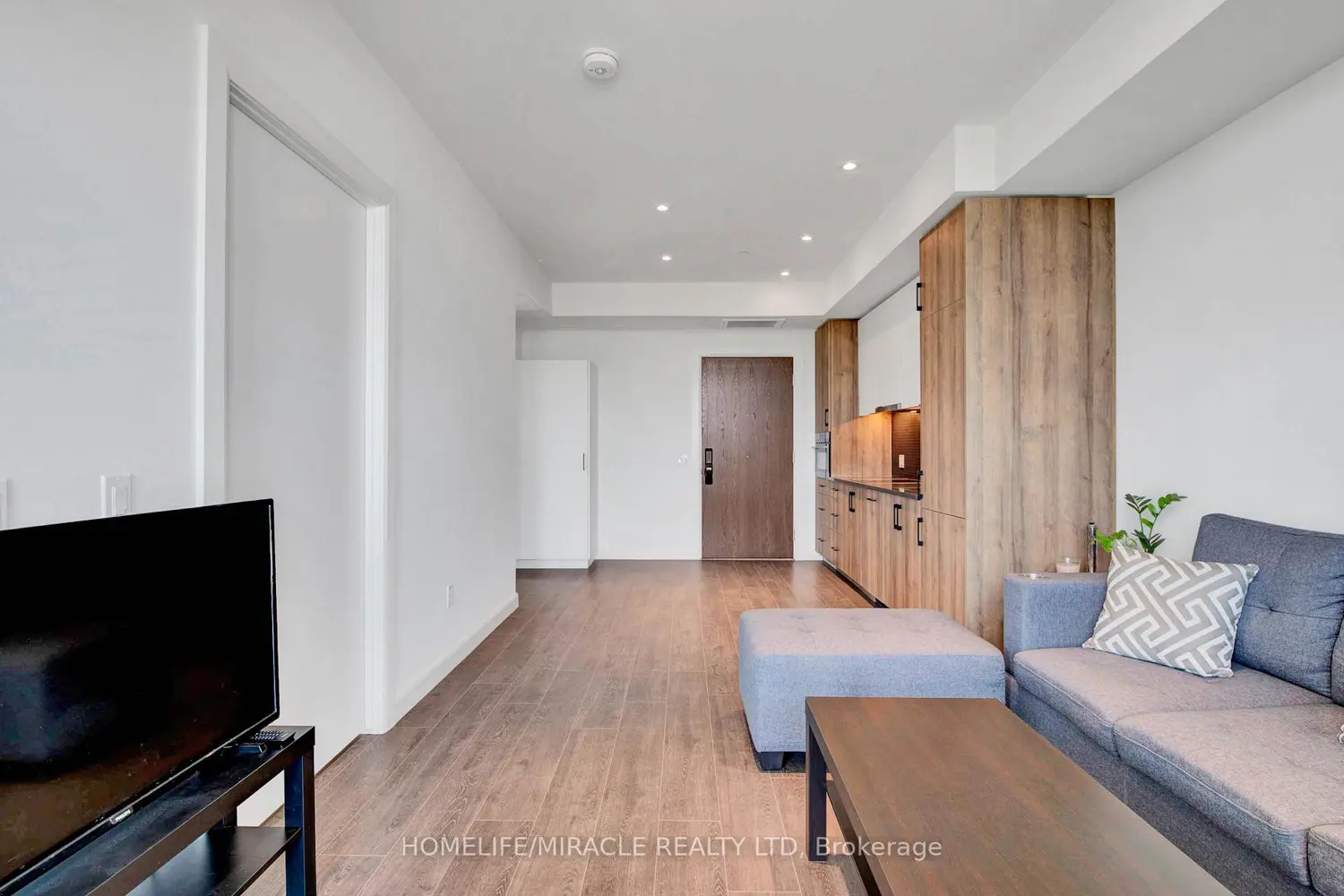 Additional image 5 of 741 King Street 401