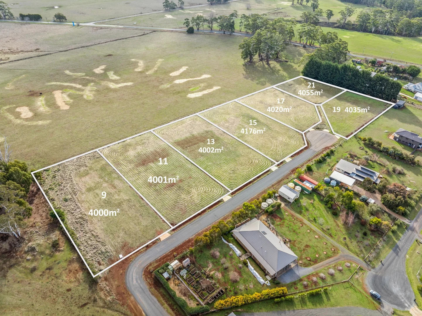 Additional image 2 of 11 - 15 Djurkovic Road, Coomoora VIC 3461