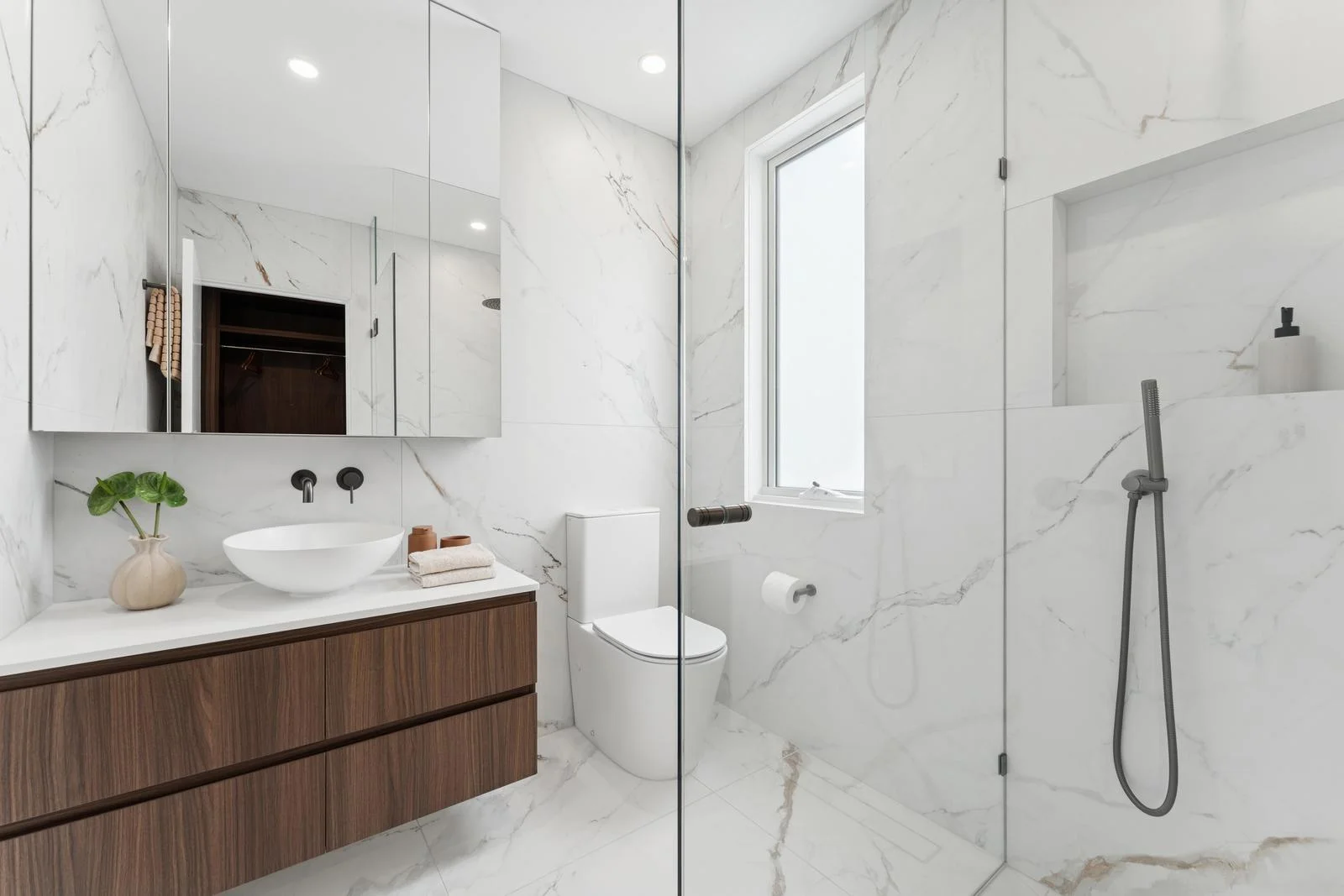 Additional image 8 of 2/109 Cuthbert Road, Reservoir VIC 3073