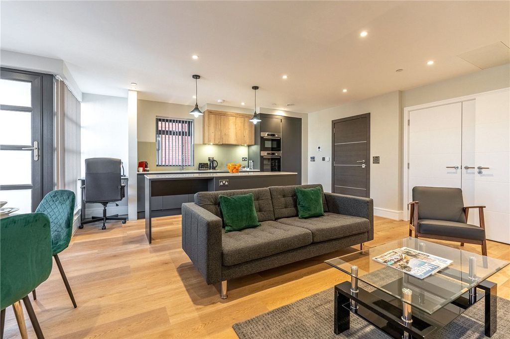 Additional image 3 of 2 bed flat to rentBond House, Oxford Road, Reading RG1