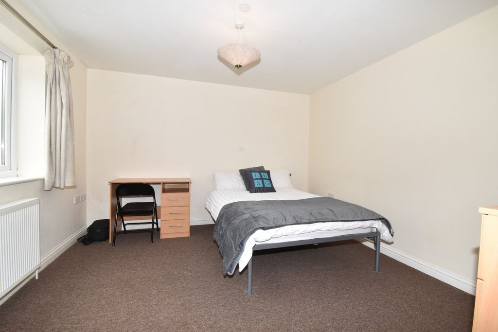 Additional image 7 of 4 bed flat to rentLibrary Cottages, Penryn TR10