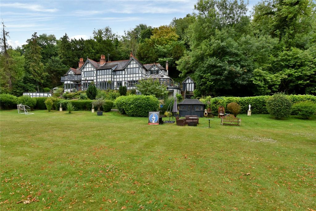 Additional image 2 of 3 bed semi-detached house to rentQuarry Wood, Marlow, Buckinghamshire SL7