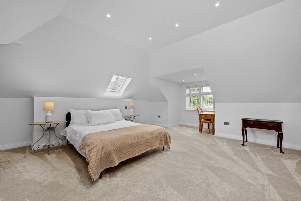 Additional image 18 of 5 bed detached house to rentThe Avenue, Ascot, Berkshire SL5