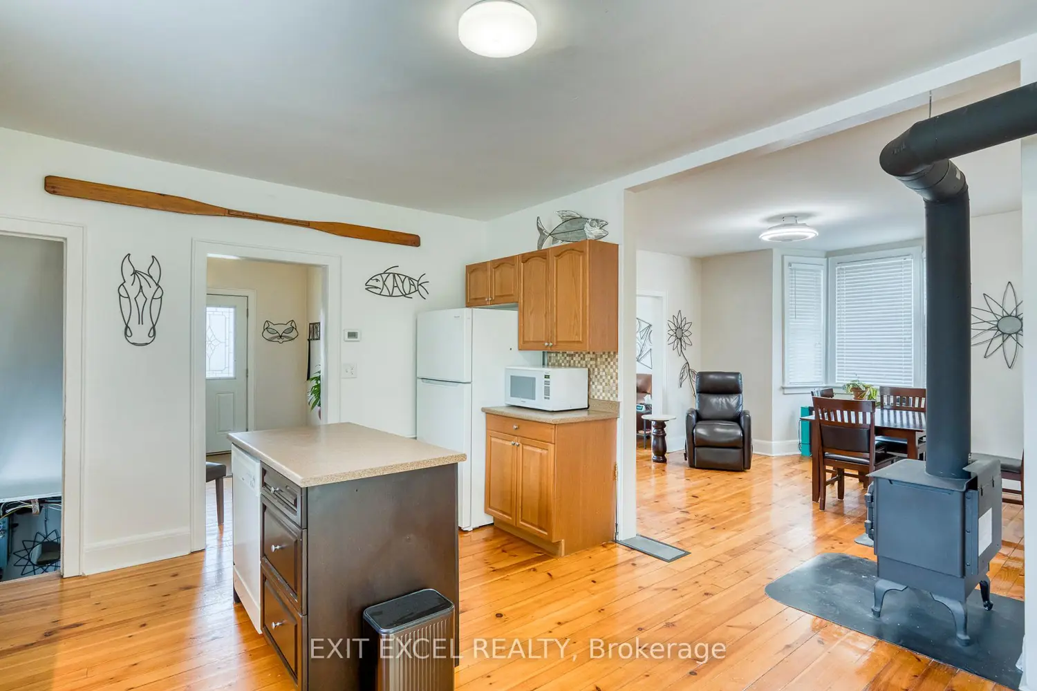 Additional image 13 of 615 Moffat Street