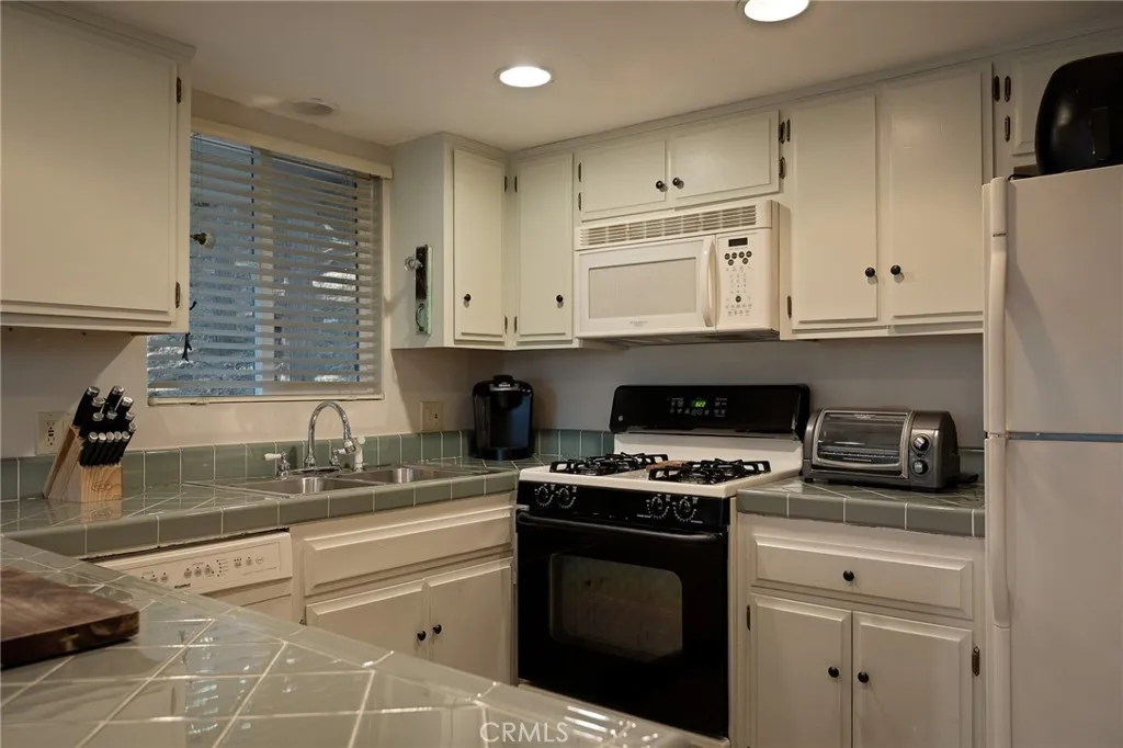 Additional image 39 of 831 Nadelhorn Dr, Lake Arrowhead, CA 92352