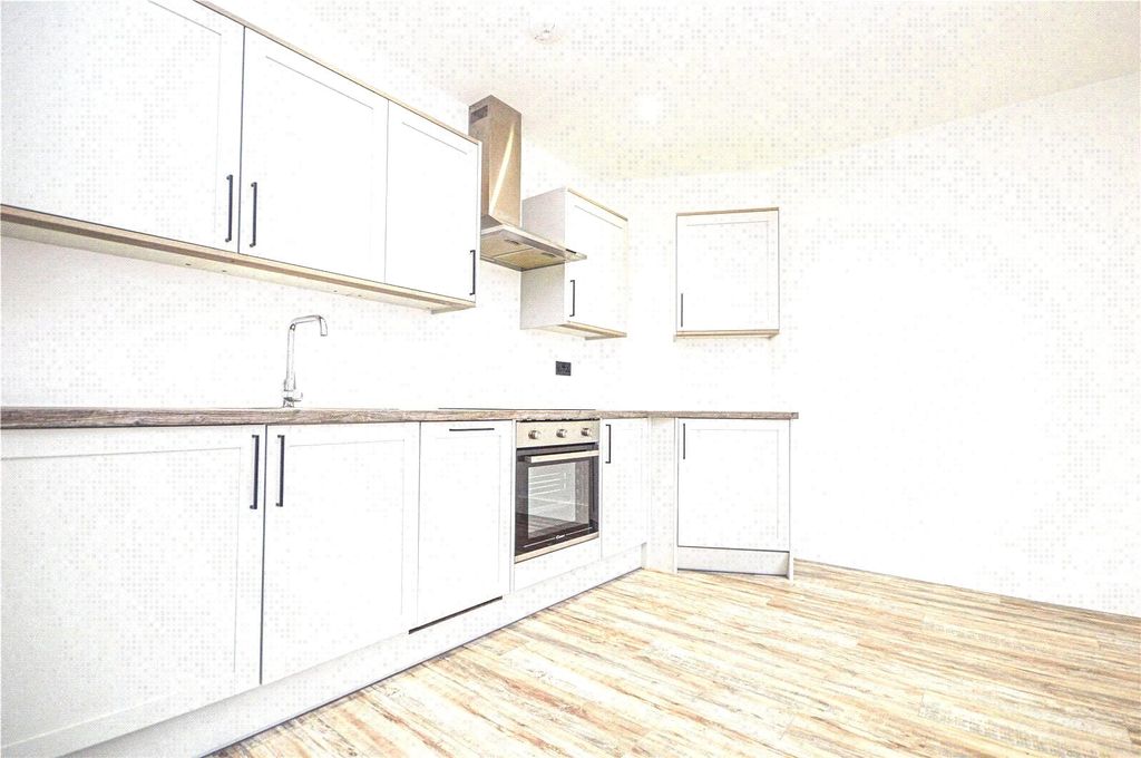 Additional image 2 of 2 bed flat to rentKingsbridge Point, Swindon SN1