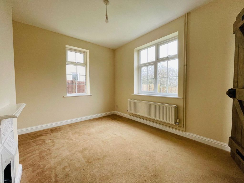 Additional image 8 of 3 bed semi-detached house to rentRothwell Road, Malvern WR14