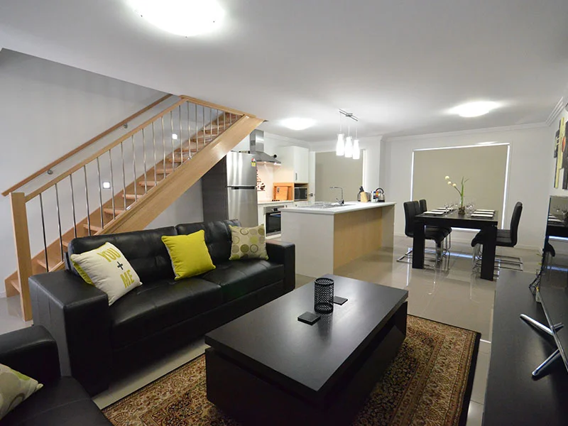 4/11 Side Street, West Gladstone QLD 4680