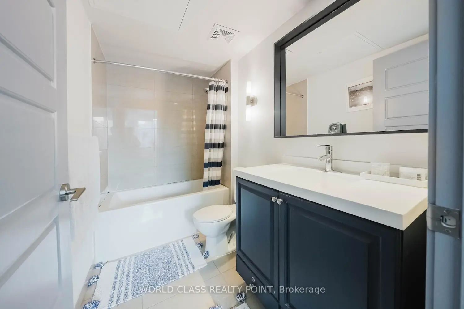 Additional image 14 of 15 Viking Lane 2502