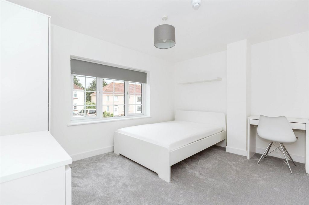 Additional image 12 of 7 bed semi-detached house to rentGayner Road, Horfield, Bristol, Bristol BS7