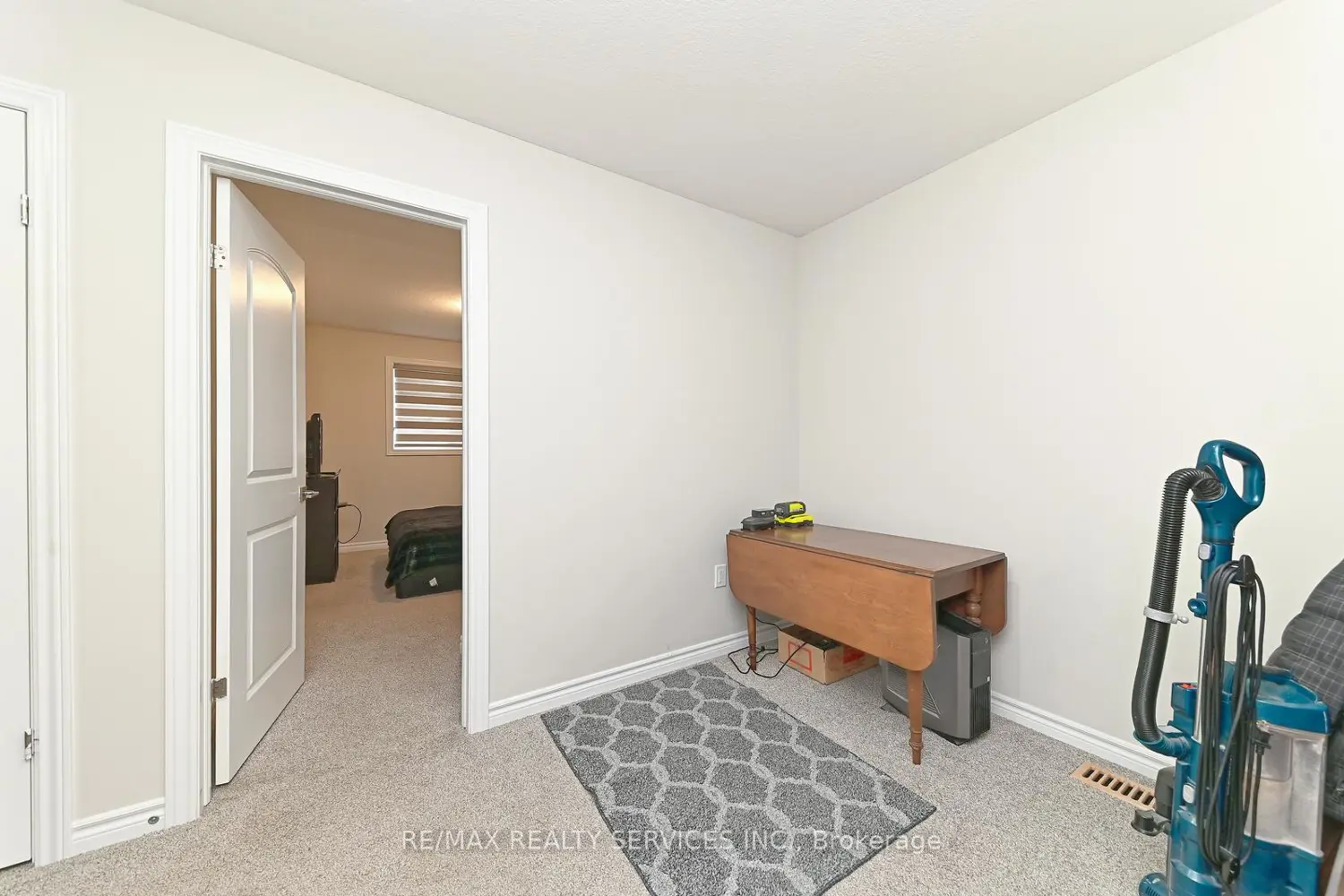 Additional image 9 of 1320 Calais Drive