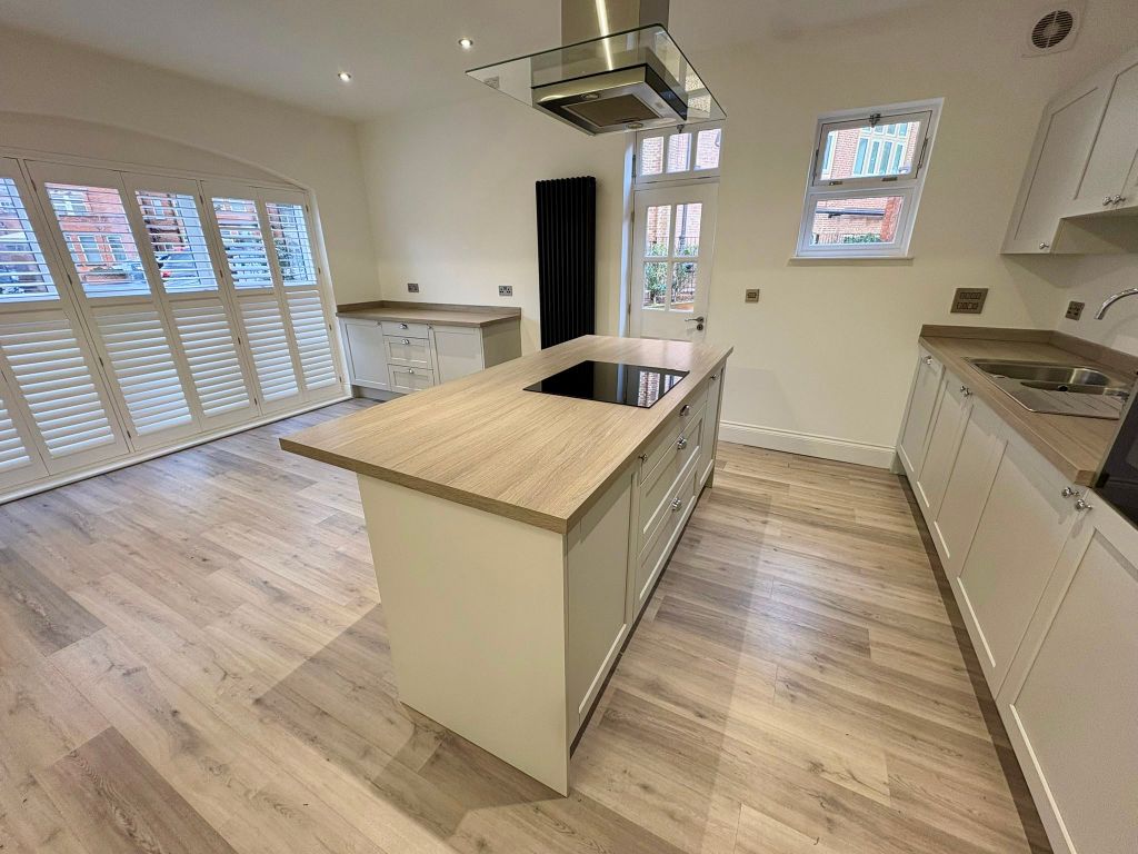 2 bed flat to rentSt Marys Gate, Derby DE1 photo 3