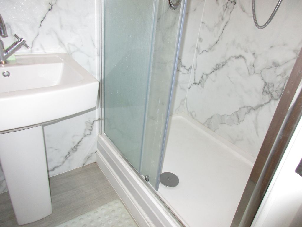 Additional image 4 of 6 bed shared accommodation to rentLondon Road, Newcastle Under Lyme, Staffordshire ST5